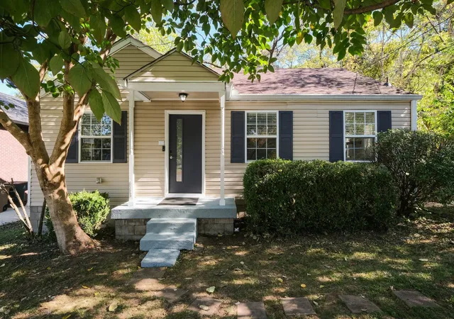 Photo 1 of Single family home for sale at 913 Emmett Ave, Nashville, TN 37206 | MLS# 3628635 | Listing updated on 2026-10-29