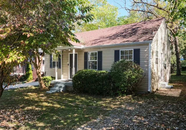 Photo 1 of Single family home for sale at 913 Emmett Ave, Nashville, TN 37206 | MLS# 3628635 | Listing updated on 2026-10-29