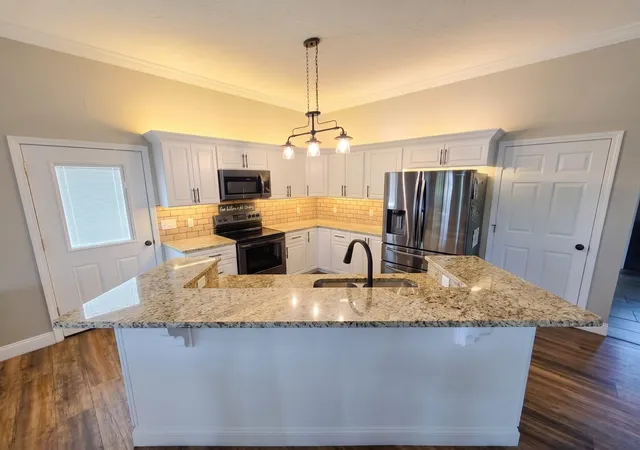 Photo 4 of Single family home for sale at 174 Oak St, Martin, TN 38237 | MLS# 3628127 | Listing updated on 2026-10-28