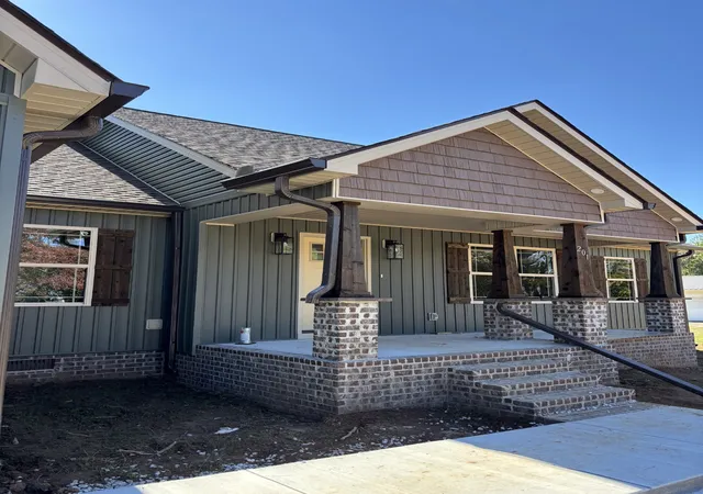 Photo 2 of Single family home for sale at 201 Hill St, Estill Springs, TN 37330 | MLS# 3628614 | Listing updated on 2026-10-29