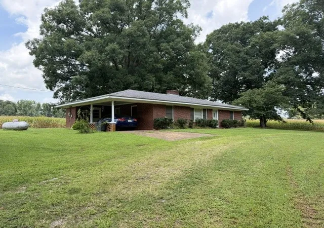 Photo 1 of Single family home for sale at 28381 Salem Minor Hl Rd, Lester, AL 35647 | MLS# 3627991 | Listing updated on 2026-10-28