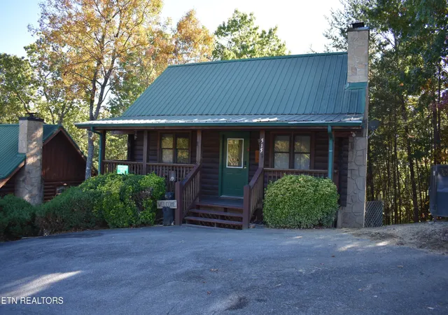 Single family home for sale at 515 Chickasaw Gap Way, Pigeon Forge, TN 37863 | MLS# 3627993