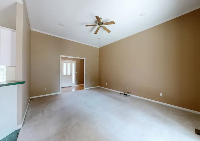 Photo 4 of Single family home for sale at 1401 Patriot Ave, Paris, TN 38242 | MLS# 3628035 | Listing updated on 2026-10-28