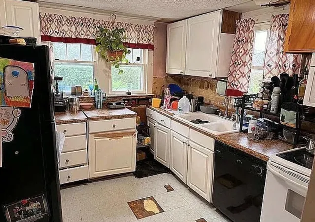 Photo 3 of Single family home for sale at 123 Alice Dr, Rocky Top, TN 37769 | MLS# 3628246 | Listing updated on 2026-10-29