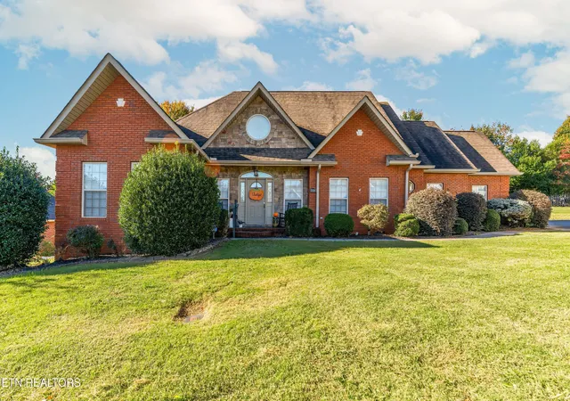 Single family home for sale at 1013 Wilcox St, Maryville, TN 37804 | MLS# 3628000
