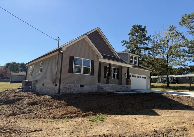 Photo 3 of Single family home for sale at 219 Hill St, Estill Springs, TN 37330 | MLS# 3628526 | Listing updated on 2026-10-29