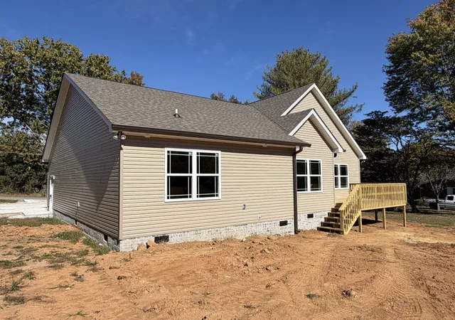 Photo 4 of Single family home for sale at 219 Hill St, Estill Springs, TN 37330 | MLS# 3628526 | Listing updated on 2026-10-29