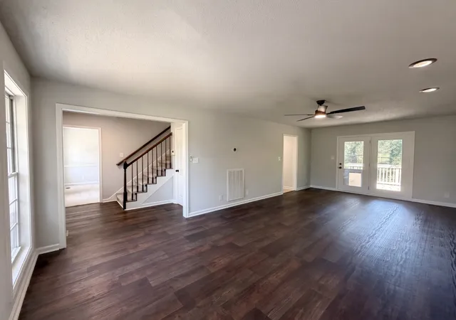 Photo 4 of Single family home for sale at 954 Hedge Apple Dr, Clarksville, TN 37040 | MLS# 3628113 | Listing updated on 2026-10-28