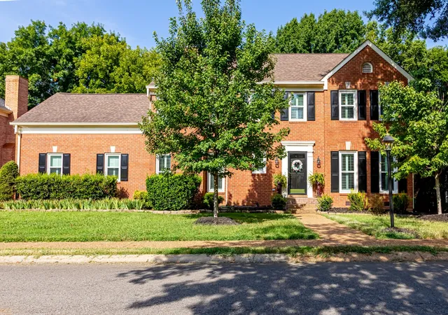 Photo 1 of Single family home for sale at 1705 Nottingham Pl, Nashville, TN 37221 | MLS# 3628227 | Listing updated on 2026-10-29