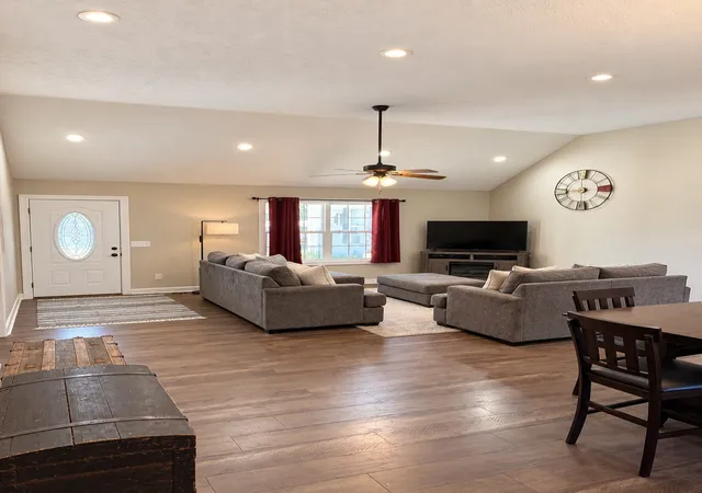 Photo 4 of Single family home for sale at 417 Huntingdon St, Lexington, TN 38351 | MLS# 3628068 | Listing updated on 2026-10-28