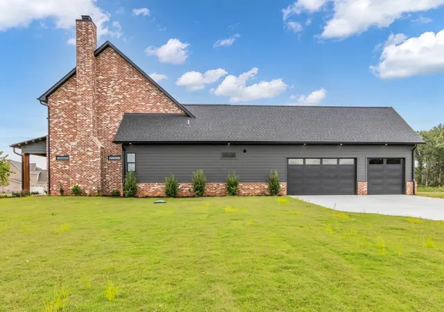 Photo 2 of Single family home for sale at 7209 Denton Dr, Christiana, TN 37037 | MLS# 3628072 | Listing updated on 2026-10-28