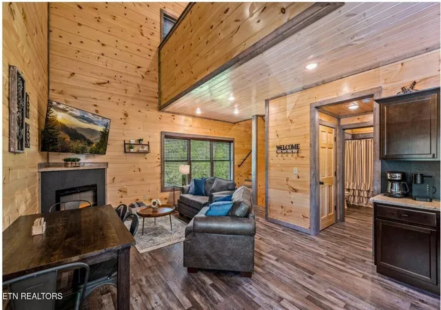 Photo 3 of Single family home for sale at 302 Paul Lafollette Way, Sevierville, TN 37876 | MLS# 3628105 | Listing updated on 2026-10-28