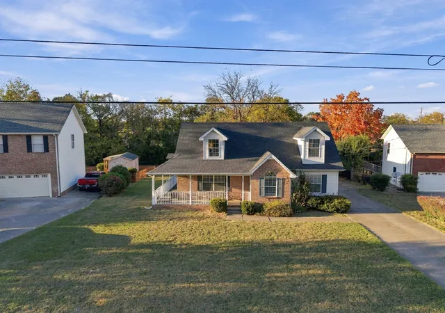 Photo 1 of Single family home for sale at 404 Pointe Clear Dr, Smyrna, TN 37167 | MLS# 3628131 | Listing updated on 2026-10-31