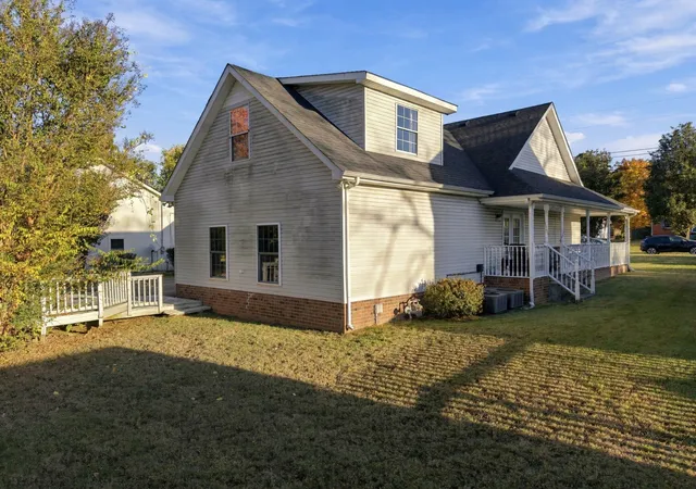 Photo 2 of Single family home for sale at 404 Pointe Clear Dr, Smyrna, TN 37167 | MLS# 3628131 | Listing updated on 2026-10-31