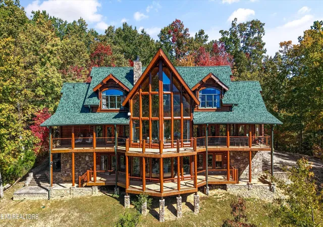 Single family home for sale at 611 Pinnacle Vista Rd, Gatlinburg, TN 37738 | MLS# 3628164