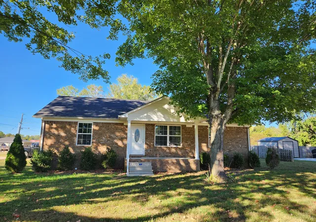 Single family home for sale at 324 Debus St, Lawrenceburg, TN 38464 | MLS# 3628185