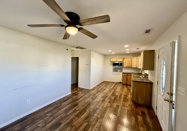 Photo 1 of Single family home for sale at 3031/2 N College St, Tullahoma, TN 37388 | MLS# 3628307 | Listing updated on 2026-10-29