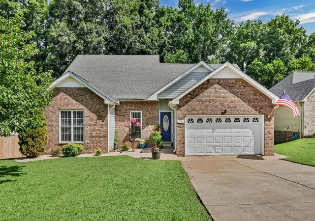 Single family home for sale at 79 West Dr, Clarksville, TN 37040 | MLS# 3628213