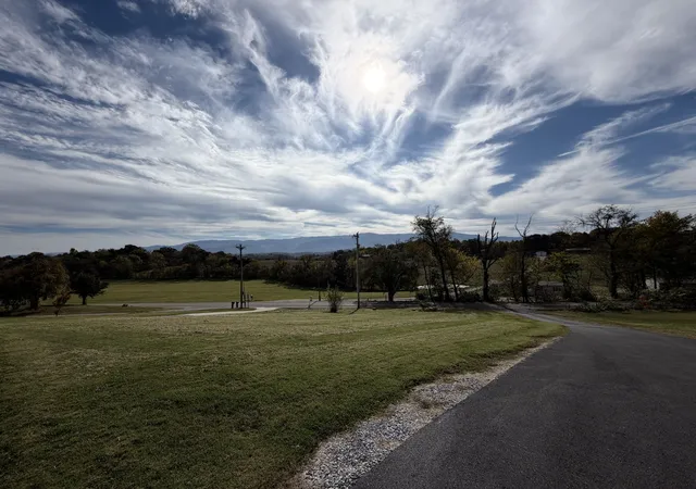 Photo 3 of Single family home for sale at 725 Sunnyside Loop, Greeneville, TN 37743 | MLS# 3628254 | Listing updated on 2026-10-29