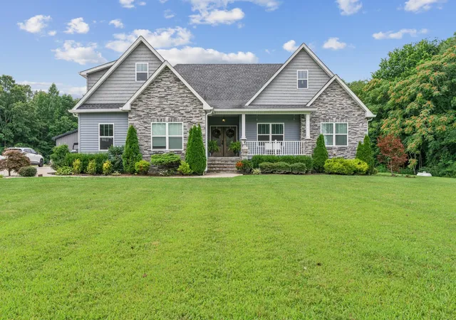 Single family home for sale at 829 Elzie Williams Rd, Red Boiling Springs, TN 37150 | MLS# 3628279