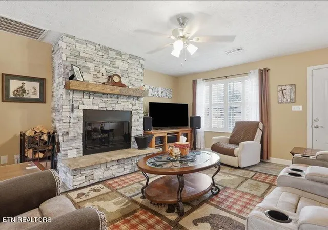 Photo 1 of Single family home for sale at 4620 Nathan Dr, Knoxville, TN 37938 | MLS# 3628255 | Listing updated on 2026-10-29
