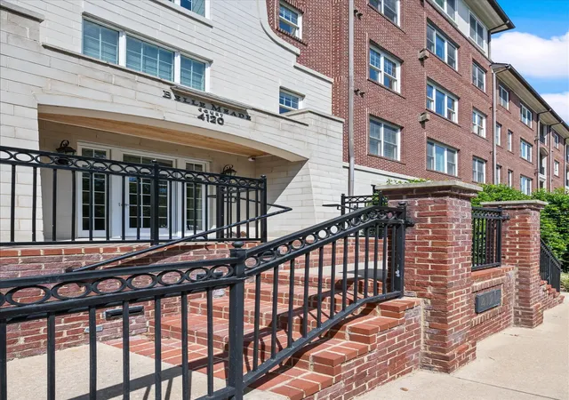 Photo 1 of Condo for sale at 4120 Ridgefield Dr #301, Nashville, TN 37205 | MLS# 3629586 | Listing updated on 2026-10-30