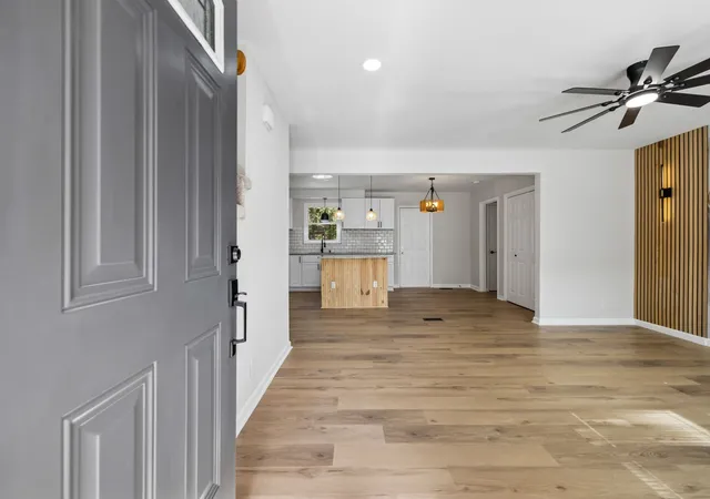 Photo 3 of Single family home for sale at 411 Newman Dr, Clarksville, TN 37042 | MLS# 3628731 | Listing updated on 2026-10-29