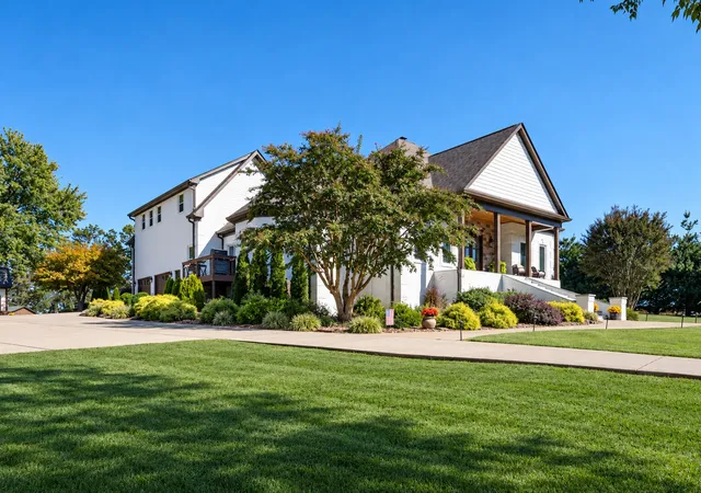 Photo 4 of Single family home for sale at 750 Upper Sta Camp Crk Rd, Gallatin, TN 37066 | MLS# 3628754 | Listing updated on 2026-10-29
