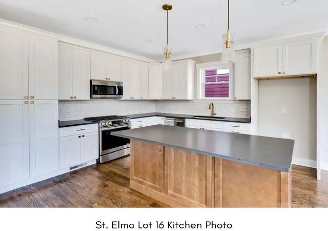 Photo 2 of Single family home for sale at 1342 Thomas Ave, Chattanooga, TN 37409 | MLS# 3628282 | Listing updated on 2026-10-29