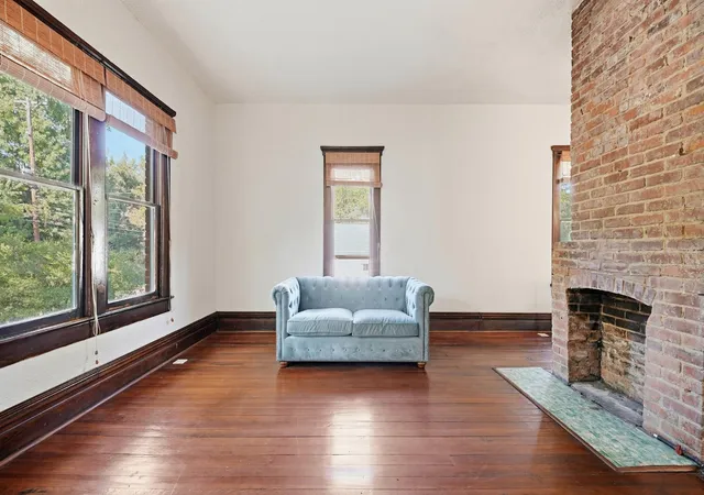 Photo 3 of Single family home for sale at 534 Central Ave, Chattanooga, TN 37403 | MLS# 3628300 | Listing updated on 2026-10-29