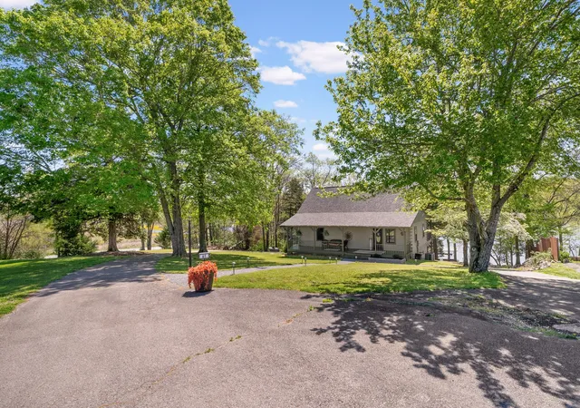 Photo 2 of Single family home for sale at 61 Driftwood Dr, Cadiz, KY 42211 | MLS# 3628354 | Listing updated on 2026-10-30