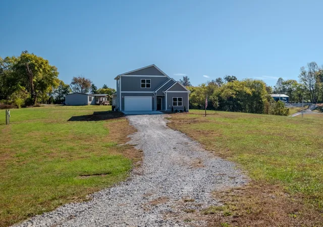Photo 2 of Single family home for sale at 1835 Williams Cvs Rd, Winchester, TN 37398 | MLS# 3628366 | Listing updated on 2026-10-29