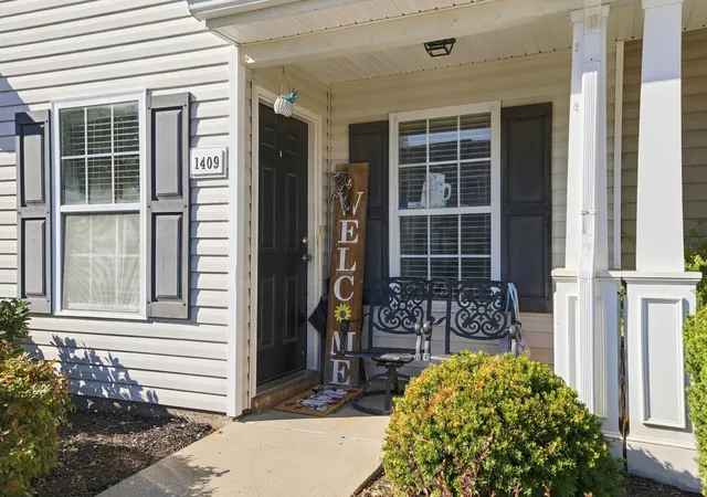 Photo 2 of Townhouse for sale at 1409 Orange Ct, Murfreesboro, TN 37130 | MLS# 3628370 | Listing updated on 2026-10-30