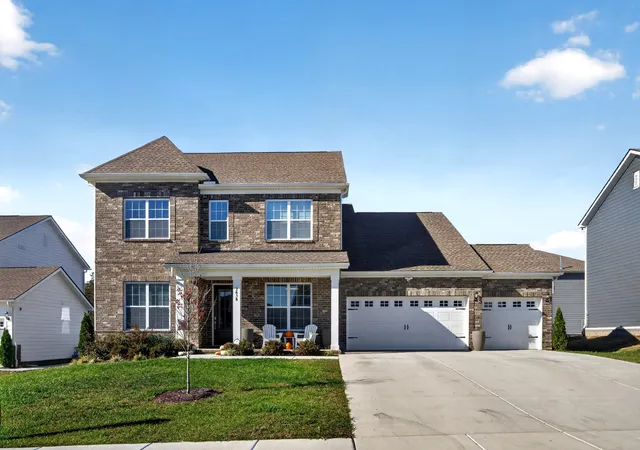 Photo 2 of Single family home for sale at 2638 Augusta Tr Dr, Columbia, TN 38401 | MLS# 3629733 | Listing updated on 2026-10-30