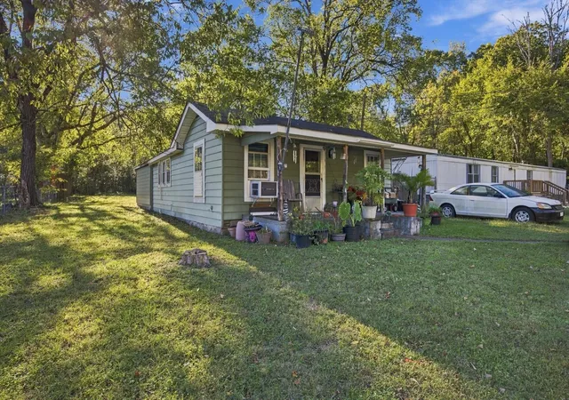Photo 2 of Single family home for sale at 809 Ferry Rd, Hixson, TN 37343 | MLS# 3628373 | Listing updated on 2026-10-29