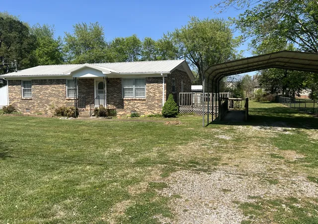 Photo 1 of Single family home for sale at 220 Apache Cir, Pulaski, TN 38478 | MLS# 3628670 | Listing updated on 2026-10-29