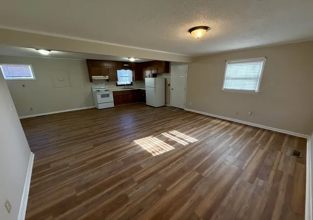 Photo 3 of Single family home for sale at 220 Apache Cir, Pulaski, TN 38478 | MLS# 3628670 | Listing updated on 2026-10-29