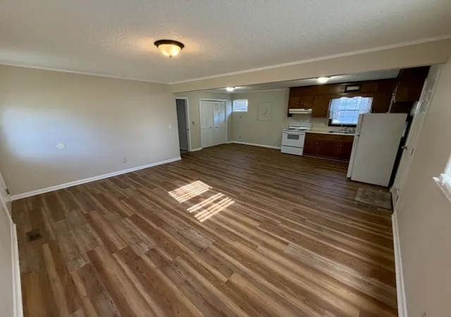 Photo 4 of Single family home for sale at 220 Apache Cir, Pulaski, TN 38478 | MLS# 3628670 | Listing updated on 2026-10-29