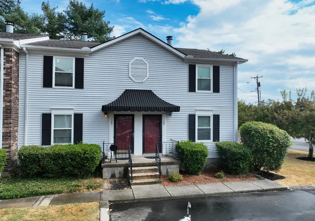 Townhouse for sale at 189 Edgewood Dr #189, Hendersonville, TN 37075 | MLS# 3628766