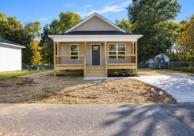 Single family home for sale at 810 Cedar Dr SE, Cleveland, TN 37323 | MLS# 3628514
