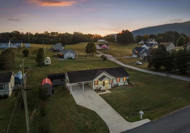 Photo 1 of Single family home for sale at 256 Angela Dr, Whitwell, TN 37397 | MLS# 3628530 | Listing updated on 2026-10-29