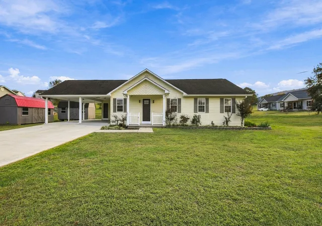 Photo 3 of Single family home for sale at 256 Angela Dr, Whitwell, TN 37397 | MLS# 3628530 | Listing updated on 2026-10-29