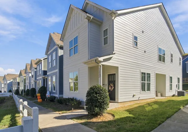Photo 1 of Single family home for sale at 1332 Sula Dr, Hermitage, TN 37076 | MLS# 3629980 | Listing updated on 2026-10-31