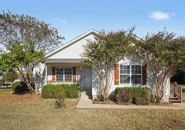 Single family home for sale at 2754 Belle Meade Pl, Columbia, TN 38401 | MLS# 3628557