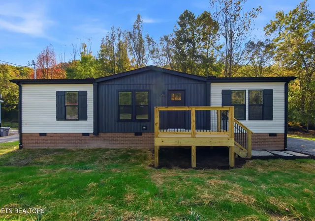 Photo 2 of Manufactured home for sale at 398 Edwards Ln, Rockwood, TN 37854 | MLS# 3628573 | Listing updated on 2026-10-29