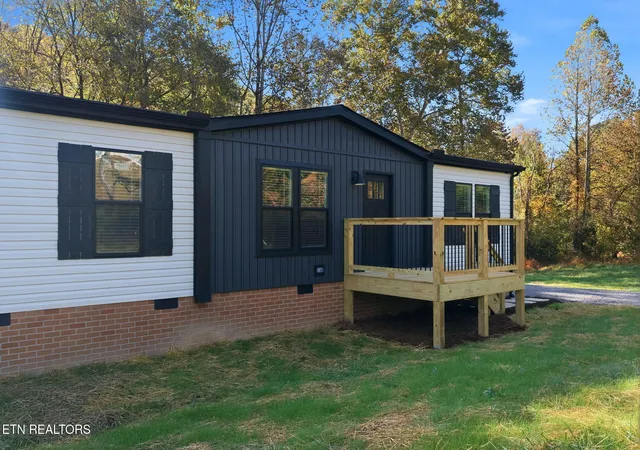 Photo 3 of Manufactured home for sale at 398 Edwards Ln, Rockwood, TN 37854 | MLS# 3628573 | Listing updated on 2026-10-29
