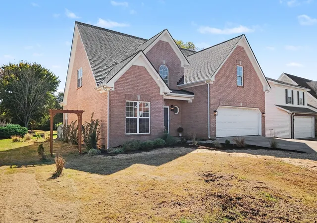 Photo 2 of Single family home for sale at 2361 Oak Hl Dr, Murfreesboro, TN 37130 | MLS# 3628746 | Listing updated on 2026-10-30