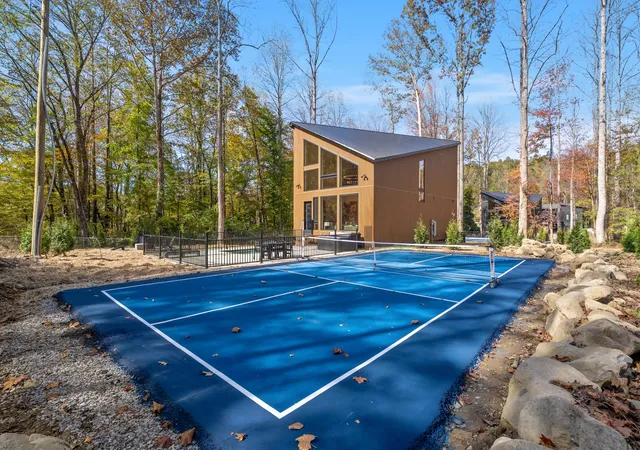 Photo 1 of Single family home for sale at 4154 Fontaine Way, Gatlinburg, TN 37738 | MLS# 3628756 | Listing updated on 2026-10-29