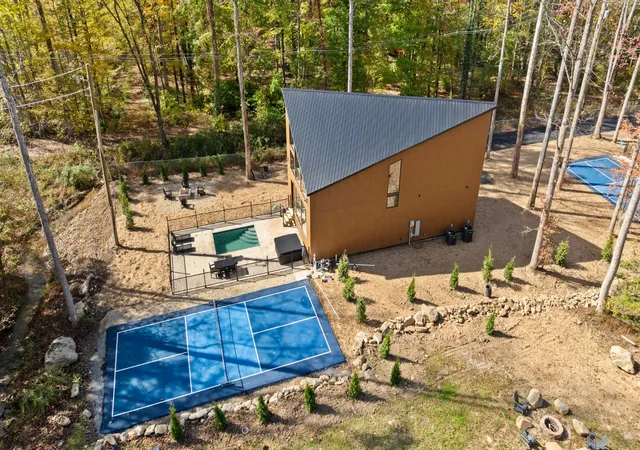 Photo 2 of Single family home for sale at 4154 Fontaine Way, Gatlinburg, TN 37738 | MLS# 3628756 | Listing updated on 2026-10-29