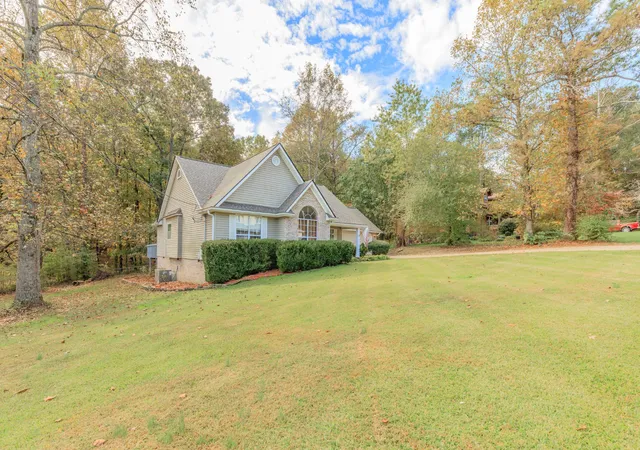 Photo 1 of Single family home for sale at 361 Sutton Dr, Ringgold, GA 30736 | MLS# 3628691 | Listing updated on 2026-10-29